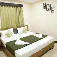 Hotel New Amirtham inn，位于帕拉尼的酒店