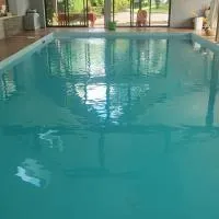 Gîte campagnard 11 personnes，位于Saint-Georges-de-Reintembault的酒店