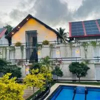 Royal Crown Residency Hotel，位于Talawatugoda的酒店