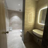 Kamala Inn Grand，位于PadraunaKushinagar International Airport - KBK附近的酒店