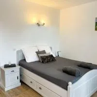 Studio Paisible，位于Gien-sur-Cure的酒店