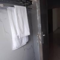 Black Diamond Luxury Apartments，位于恩多拉西蒙·姆万萨·卡普韦普韦国际机场 - NLA附近的酒店