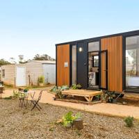 Inspired Tiny Home by Tiny Away，位于Cabarita米尔迪拉机场 - MQL附近的酒店