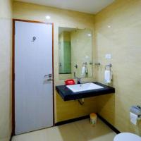 Backpackers Jungle Resort，位于克久拉霍卡修拉荷机场 - HJR附近的酒店