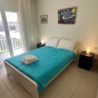 Cozy Apartment in central Kiato，位于基亚通的酒店