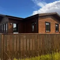 Lakeside Lodge at Sindrastaðir，位于Lækjamót的酒店