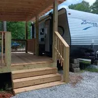 Camper only 2 Min to the Lake!，位于Nancy的酒店