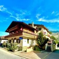中央酒店，位于阿加恩的酒店