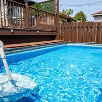Maison Spacieuse 3CH Piscine et Jardin Privé，位于隆格伊蒙特利尔/圣休伯特机场 - YHU附近的酒店