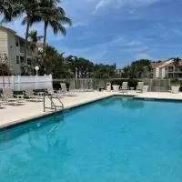 Relaxing Condo with Heated Pool，位于因迪兰提克的酒店