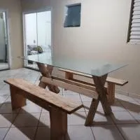 Iporã casa simples Ar-cond, wi-fi, smartv, máquina de lavar 6 pessoas, equipado com churrasqueira, garagem para 4 carros sendo 2 coberta, Hop Independente,位于阿拉萨图巴的酒店