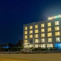 Saltstayz Premier - Manesar & Sector 86,位于古尔冈的酒店