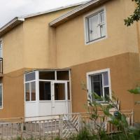 Queen Mongolia Guest House，位于DzuunmodNew Ulaanbaatar International Airport - UBN附近的酒店