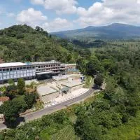 Laska Hotel & Resort Ciater，位于塞亚特的酒店