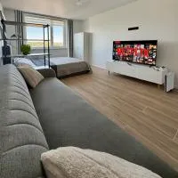 Fresh apartment, self check-in, high-speed WiFi, AC，位于Comrat的酒店