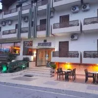 Hotel Prigipikon Suites and sofites，位于卢特拉伊帕蒂斯的酒店