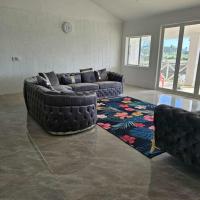 Toafa Elidad Airport Lodge，位于Lavengatonga努库阿罗法国际机场 - TBU附近的酒店