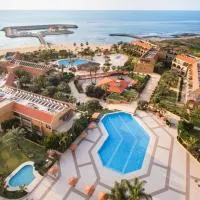 Jiyeh Marina Resort Hotel & Chalets，位于杰赫的酒店