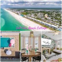 Steps to the beach & close to 30A! Private pool with sundeck & putt putt golf!，位于巴拿马城海滩的酒店