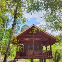 Guesthouse Hidden Corner Batu Katak，位于Timbanglawang的酒店