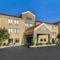 Comfort Inn & Suites Troutville-Roanoke North，位于托特维尔的酒店