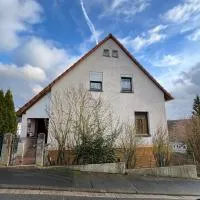 Ferienwohnung Am Pfaffenberg,位于Weilmünster的酒店