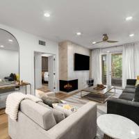 Ultra Lux Oasis in Gated Community，位于尔湾约翰·韦恩机场 - SNA附近的酒店