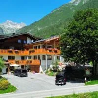 Lärchenhof，位于施特格的酒店
