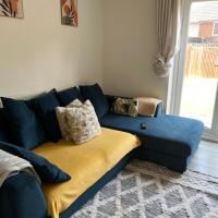 Airport house , Speke，位于斯皮克利物浦约翰·列侬机场 - LPL附近的酒店