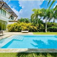 Exclusive Villa with Elevator in Casa de Campo，位于El Infiernito拉罗马纳国际机场 - LRM附近的酒店