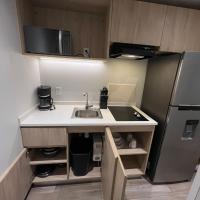 Cozy Maho Studio w Pool Gym Walk to beach & Nightlife，位于马霍礁朱莉安娜公主国际机场 - SXM附近的酒店