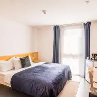 N's Hotel - Self-Check-in Hotel,位于Kerzers的酒店