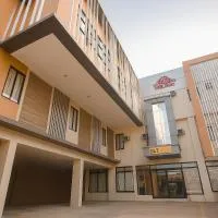 DLT Suites Cebu powered by Cocotel，位于Minglanilla的酒店