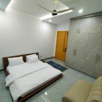 FFA, Furnished Family Apartment，位于伊斯兰堡贝娜齐尔·布托国际机场 - ISB附近的酒店