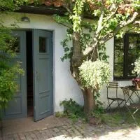 Trolleberg Bed & Breakfast，位于Veberöd的酒店