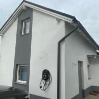 Zentral gelegenes wohnhaus，位于Oedt林茨机场 - LNZ附近的酒店