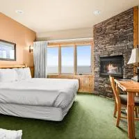 Amazing Lake View 2 Queen Bed Studio & Heated Pools，位于图哈伯斯的酒店
