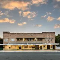 Royal Hotel Dungog，位于Dungog的酒店