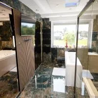 Suites Aix la Chapelle, Exclusive Apartments, Wellness and more, Aachen Eilendorf，位于亚琛的酒店