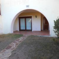 Cala Delfino，位于阿兰奇湾城的酒店