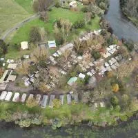 Breakaway Twin Rivers Caravan Park，位于Acheron的酒店