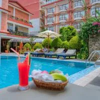 Temple Himalaya Hotel & Spa，位于博卡拉的酒店