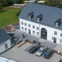 POSTRELAIS ARDENNES "Suite 1779"，位于布尔格-罗伊兰德的酒店