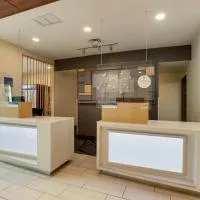布莱恩-蒙彼利埃智选假日酒店，位于Holiday City的酒店