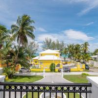 The Grand View Beachfront Villa - Sleeps up to 12，位于拿骚的酒店