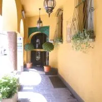 阿尔贝戈德拉科罗娜酒店，位于比纳斯科的酒店