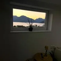 Koselig ved Fjorden - Vangsnes，位于旺斯内斯的酒店