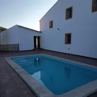 Casa Rural Cortijo Torres，位于La Parra的酒店