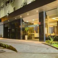 Hotel Açores Premium- 5 minutos do Moinhos de Vento，位于阿雷格里港的酒店