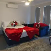 BLK Stays Guest House Deluxe Units Morayfield，位于Morayfield的酒店